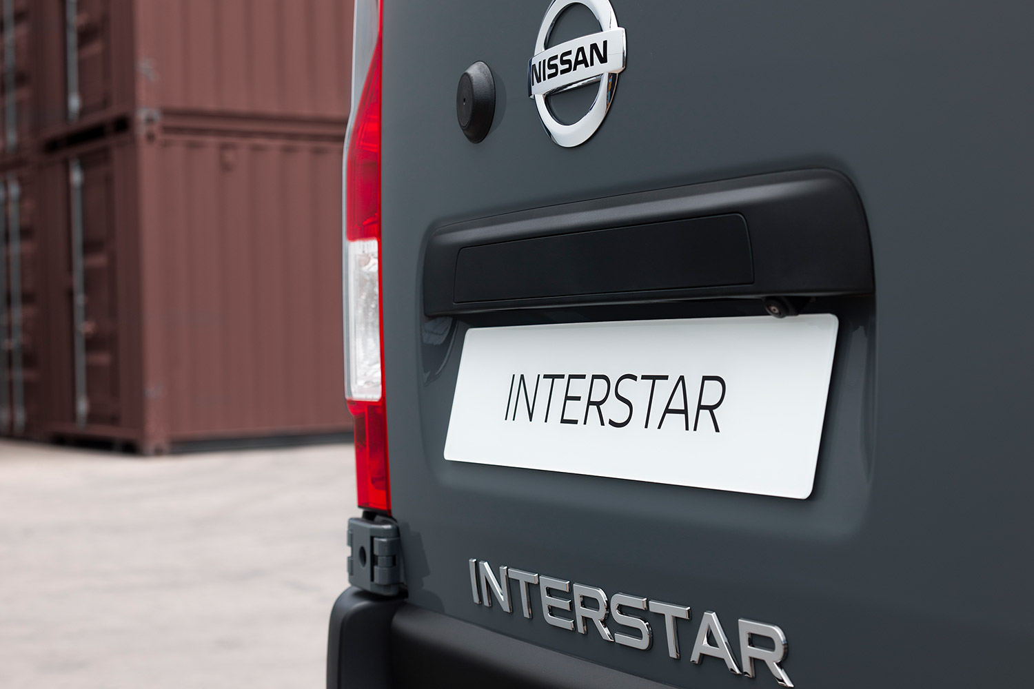 Nissan Interstar Van gallery image