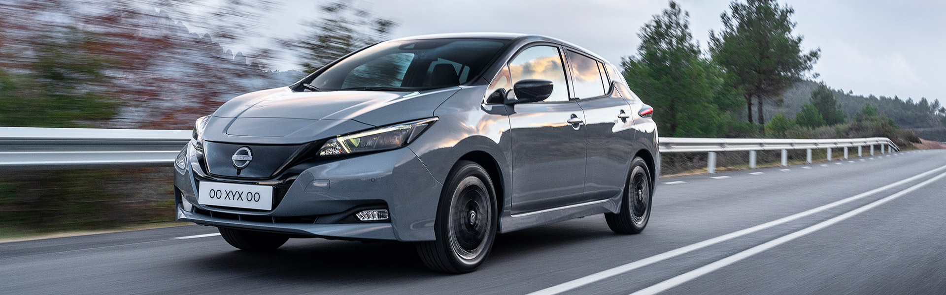 nissan leaf galley image